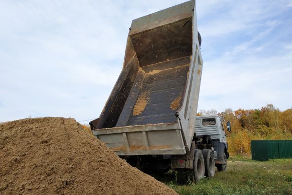 Topsoil Delivery in Lilburn