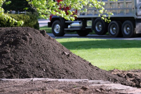 Yard Dirt Delivery in Lilburn