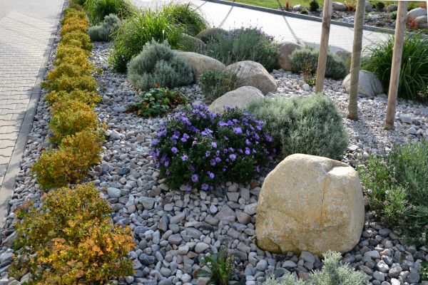 Decorative Rock Installation in Lilburn